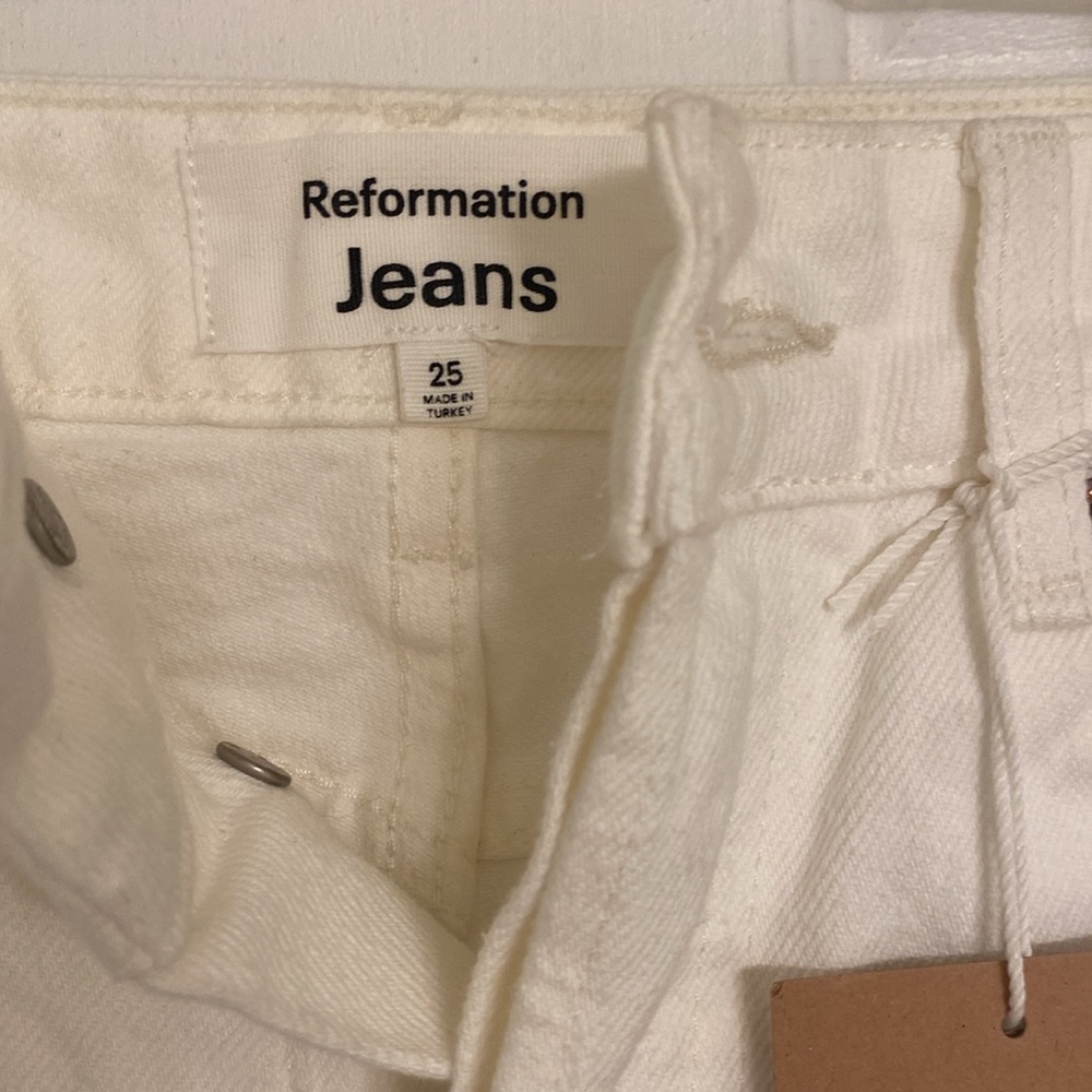 Revolve, Reformation White Jeans size 25 - Picture 2 of 7